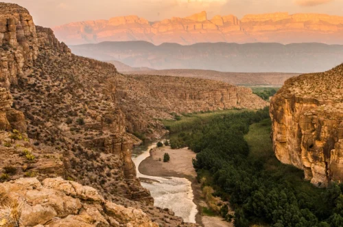 Top Hiking Trails for Beginners in National Parks Guide Top Hiking Trails for Beginners in National Parks Guide