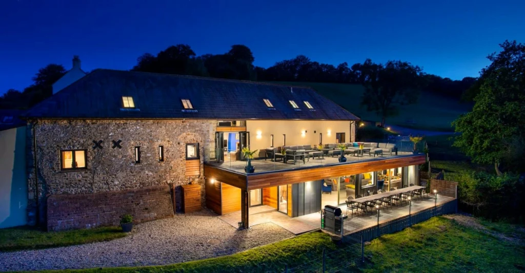 Unique Eco Cabins UK for a Relaxing and Sustainable Getaway