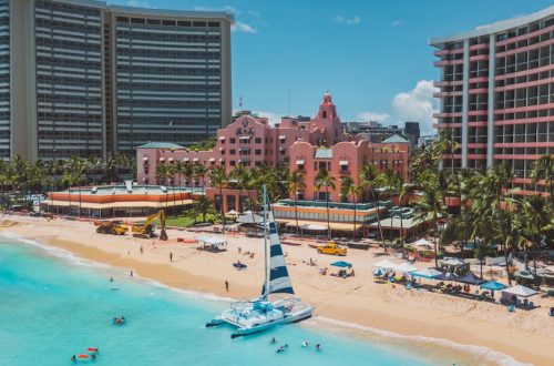 Best Hotel Deals NYC 2024: Strategic Booking Windows and Neighborhood Value Analysis