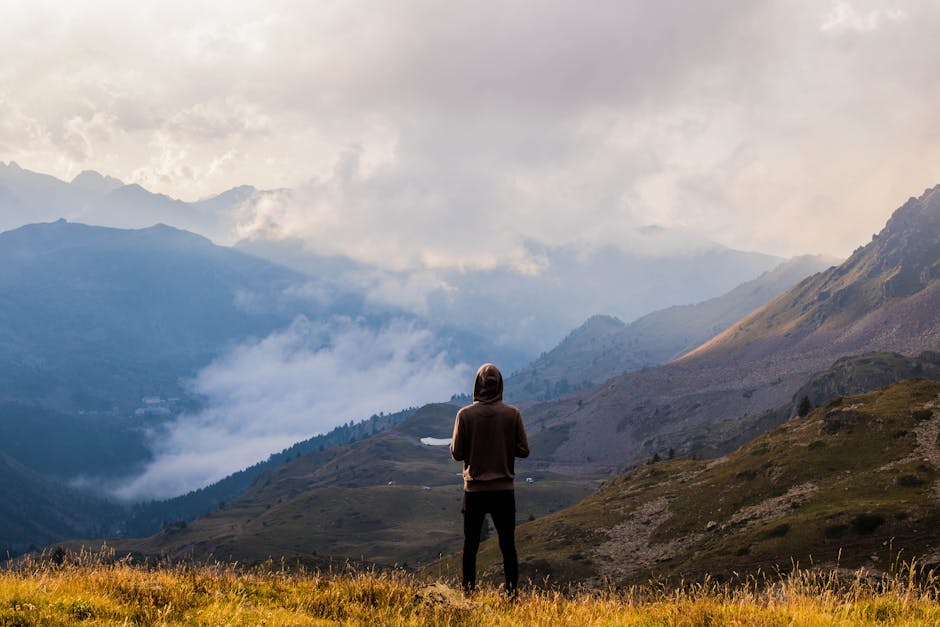 Europe Hiking Luxury Travel Gear 2026 – PleasureTripRoute